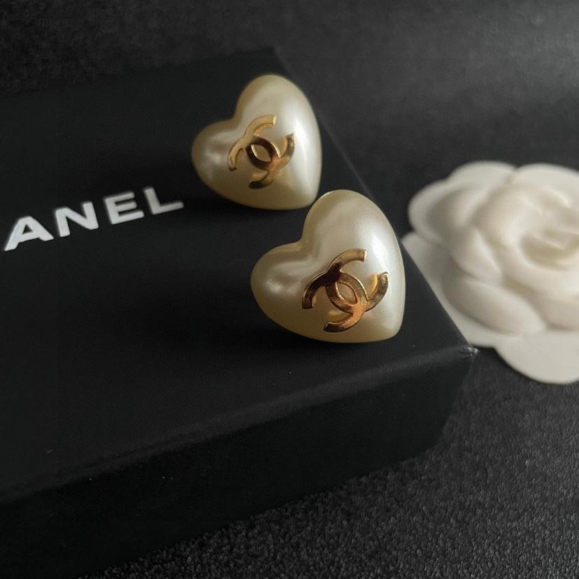 CHANEL ピアス