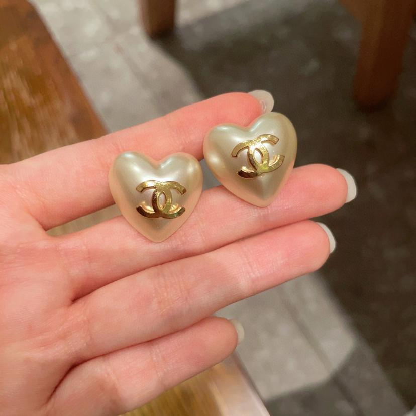 CHANEL ピアス