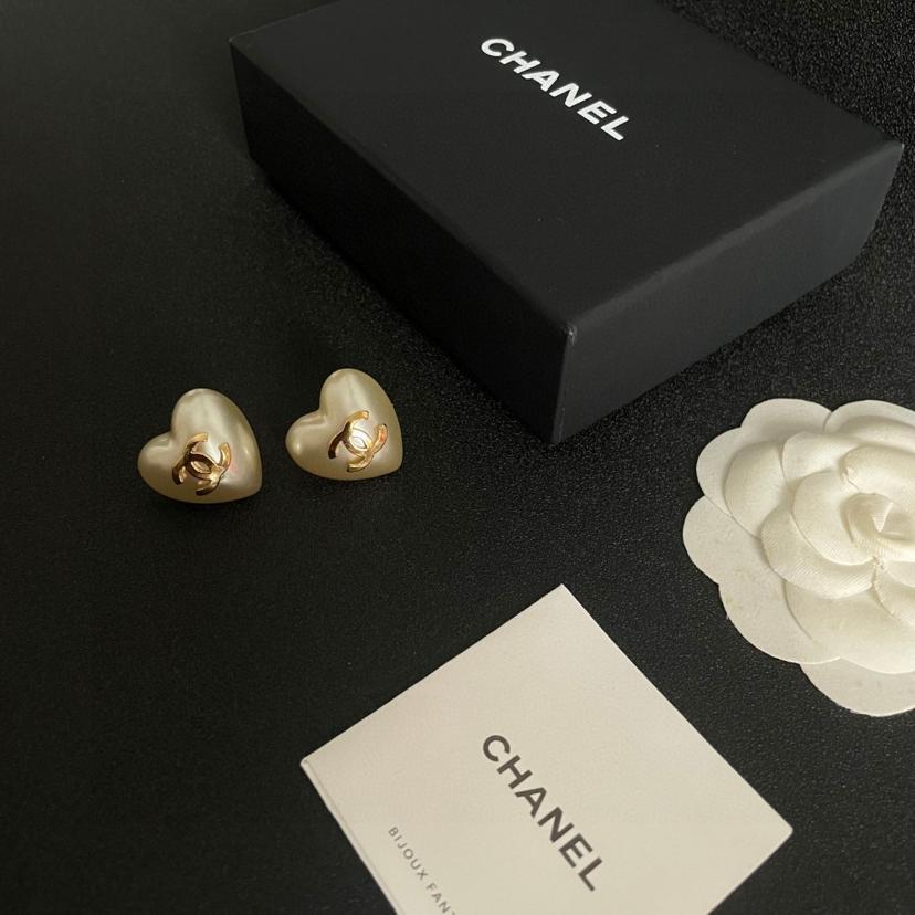 CHANEL ピアス