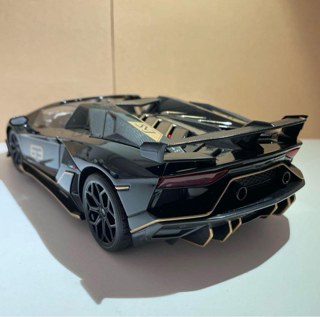 ランボルギーニ アヴェンタドール SVJ63 ロードスター 1/18 ブラック