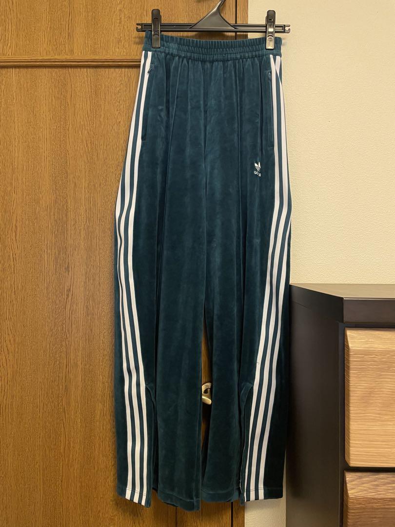 adidas ダークグリーン ジョガーパンツ