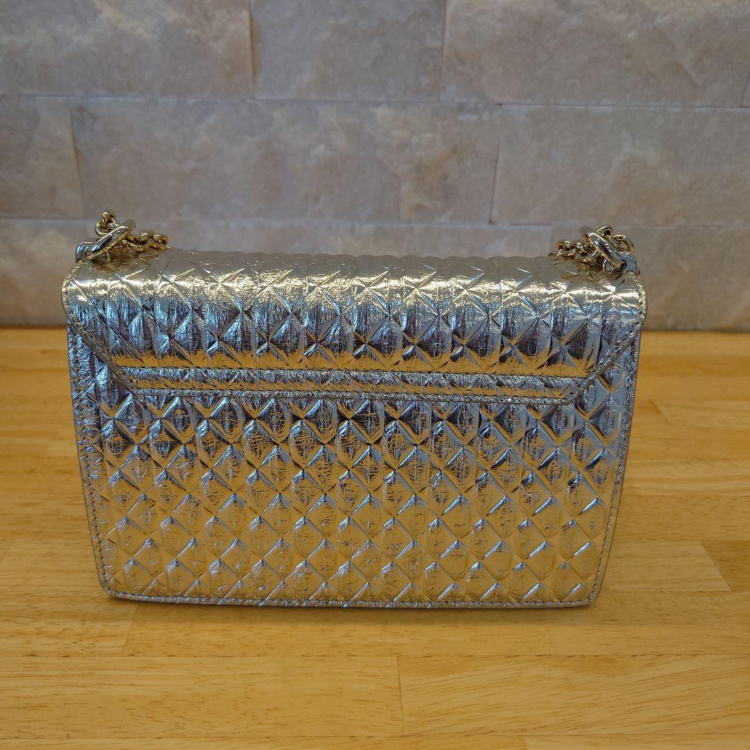 新品❇️FURLA ゴールド ショルダーバッグ 保存袋付き 新品❇️FURLA ゴールド ショルダーバッグ 保存袋付き