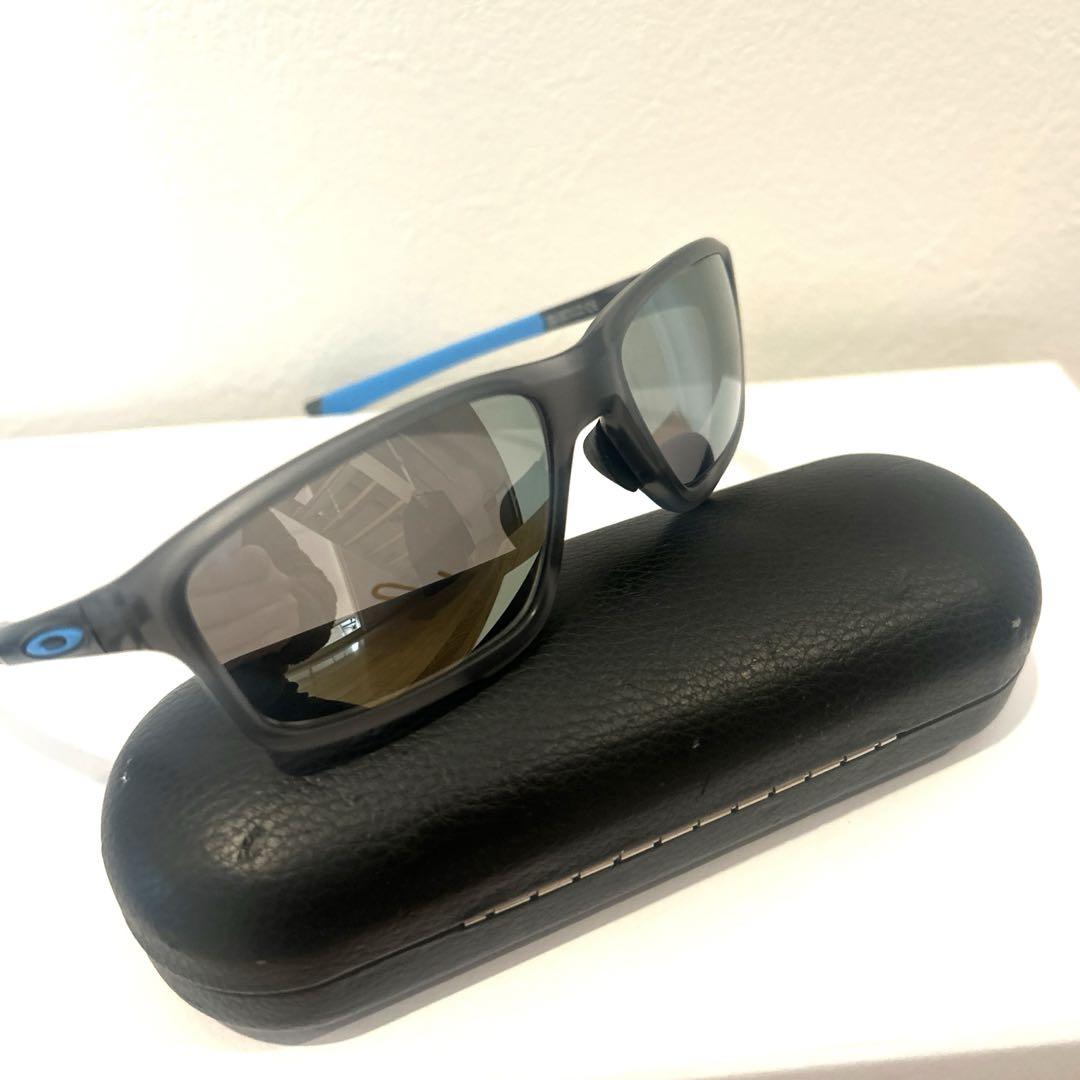 OAKLEY オークリー