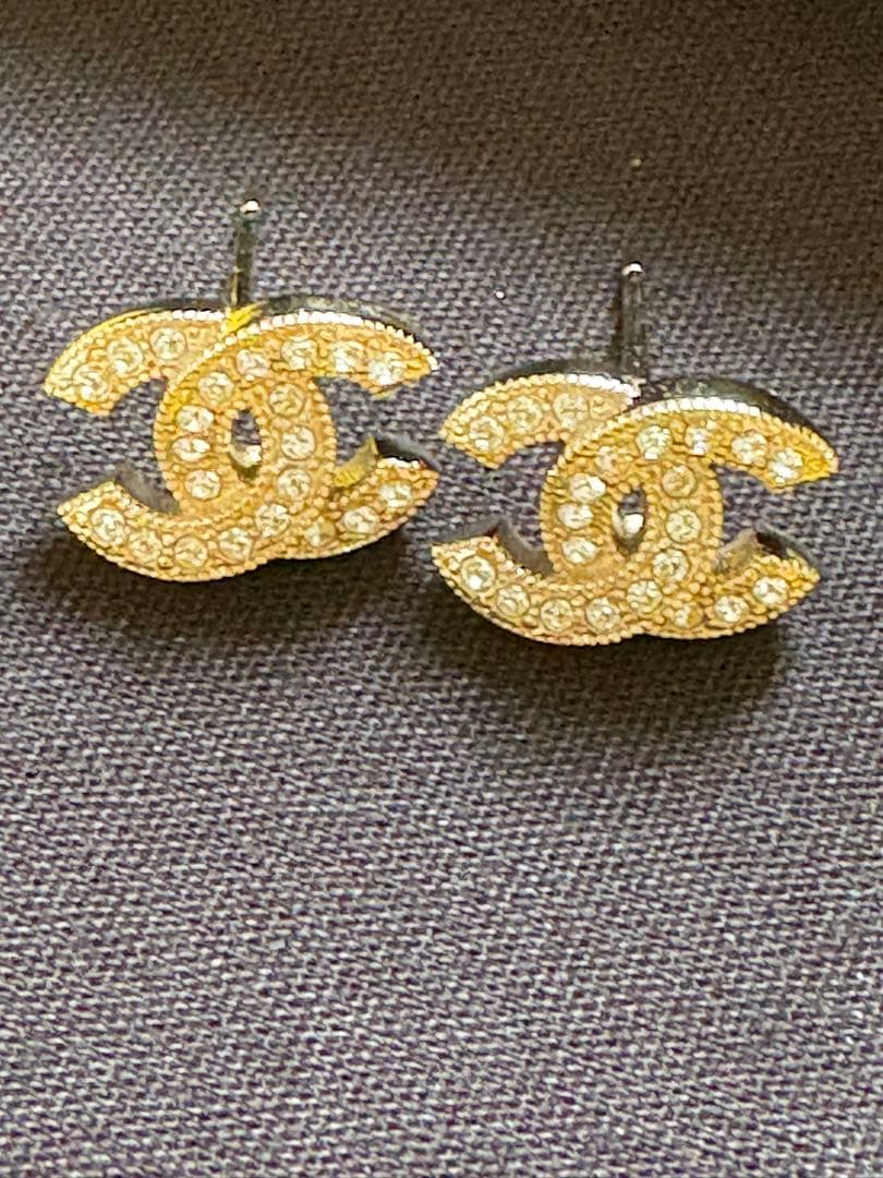 美品 ピアス CHANEL ダイヤモンド風 ショッパー ケース付き