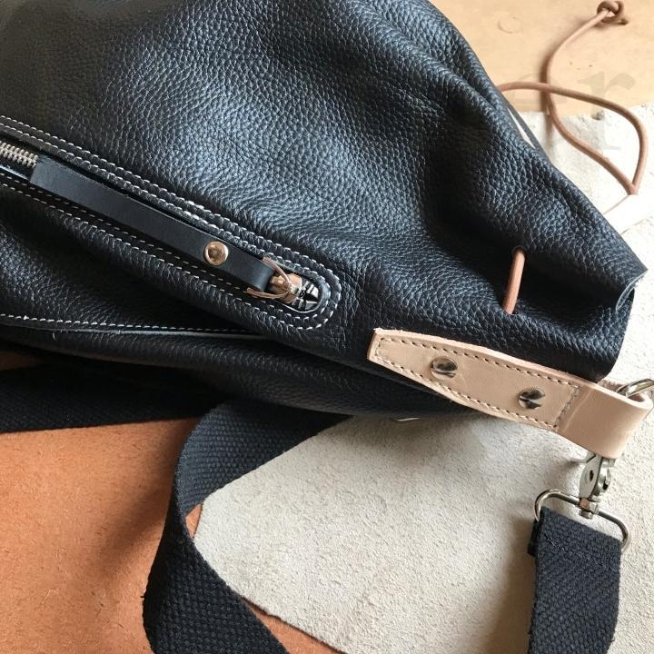 @大人気！本革 レザー ヒップバッグ バイカーズ ショルダーバッグ ＃902 激安ファッション - 大人気！本革 レザー ヒップバッグ
