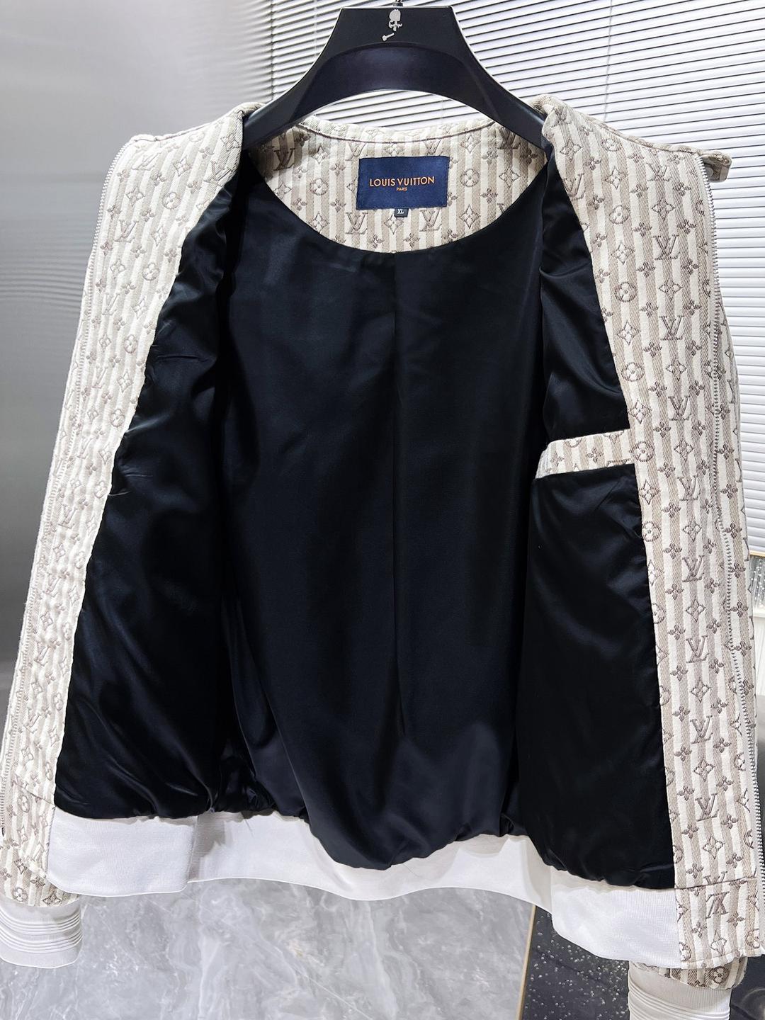 LOUIS VUITTONルイヴィトンの早秋新作スタンドカラージャケット メンズ