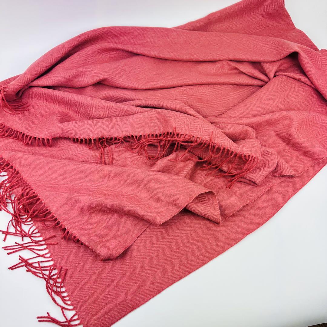 美品　アリシアアダムスアルパカ　赤いヘリンボーンマフラー フリンジ付き　小物 美品 アリシアアダムスアルパカ 赤いヘリンボーンマフラー