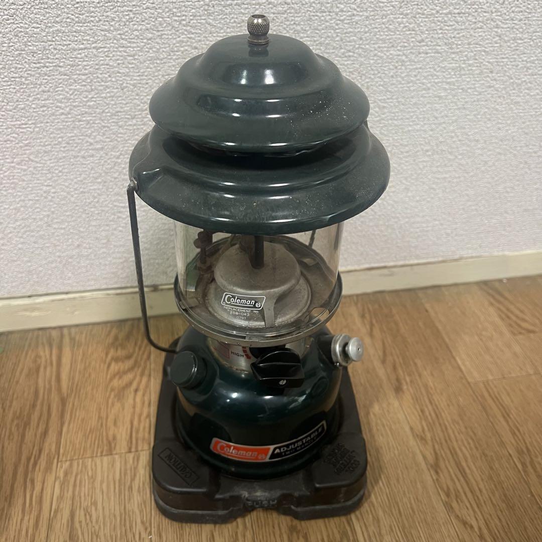 Coleman ADJUSTABLE TWO MANTLE ランタン