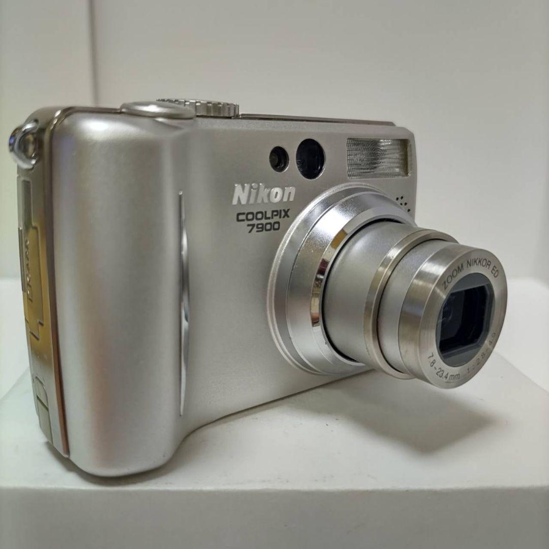 動作確認済み ニコン COOLPIX 7900 オールドコンデジ デジカメ