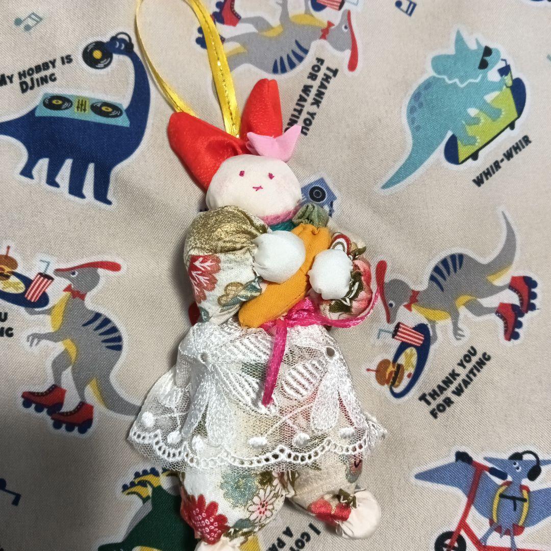 人参を抱えた人形のうさぎちゃんハンドメイド - メルカリ