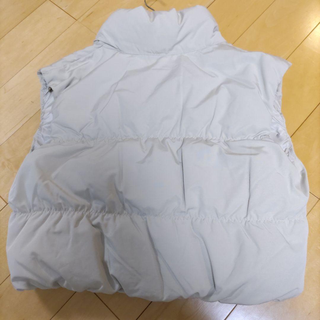 ユニクロC　ダウンクロップドベスト　Sベージュ