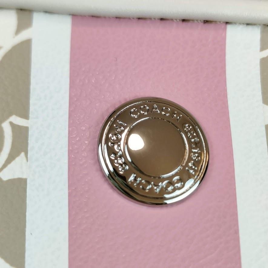 COACH　未使用ポーチ 未使用級✨コーチ×チャンピオン レクタングル ポーチ