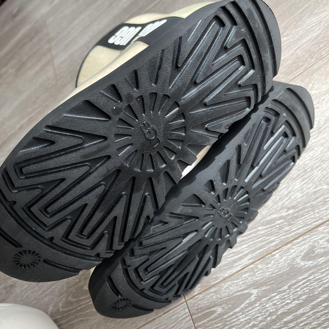 UGG クラシッククリアミニ