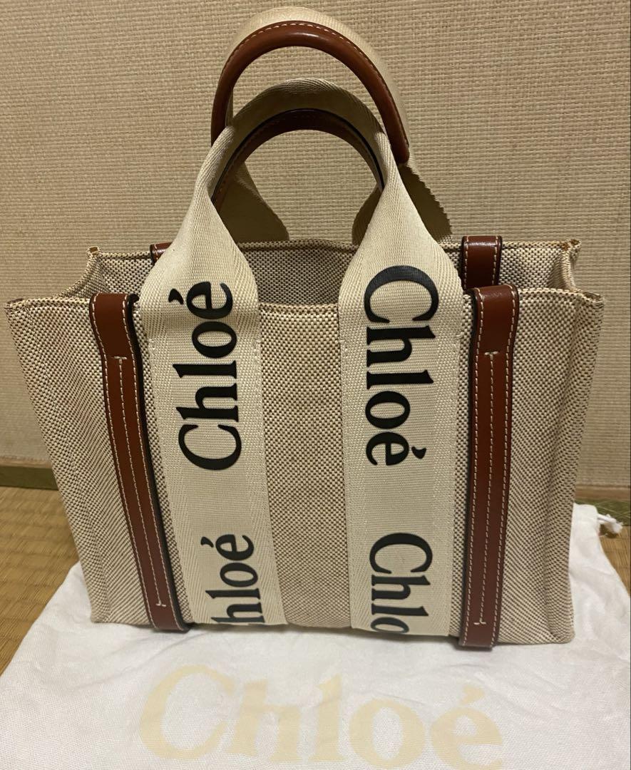 【送料込】Chloe_Woody キャンバス&レザー バックレスシューズ Chloé リネン＆レザー製Woodyトートバッグ の灰色 | Chloé JP