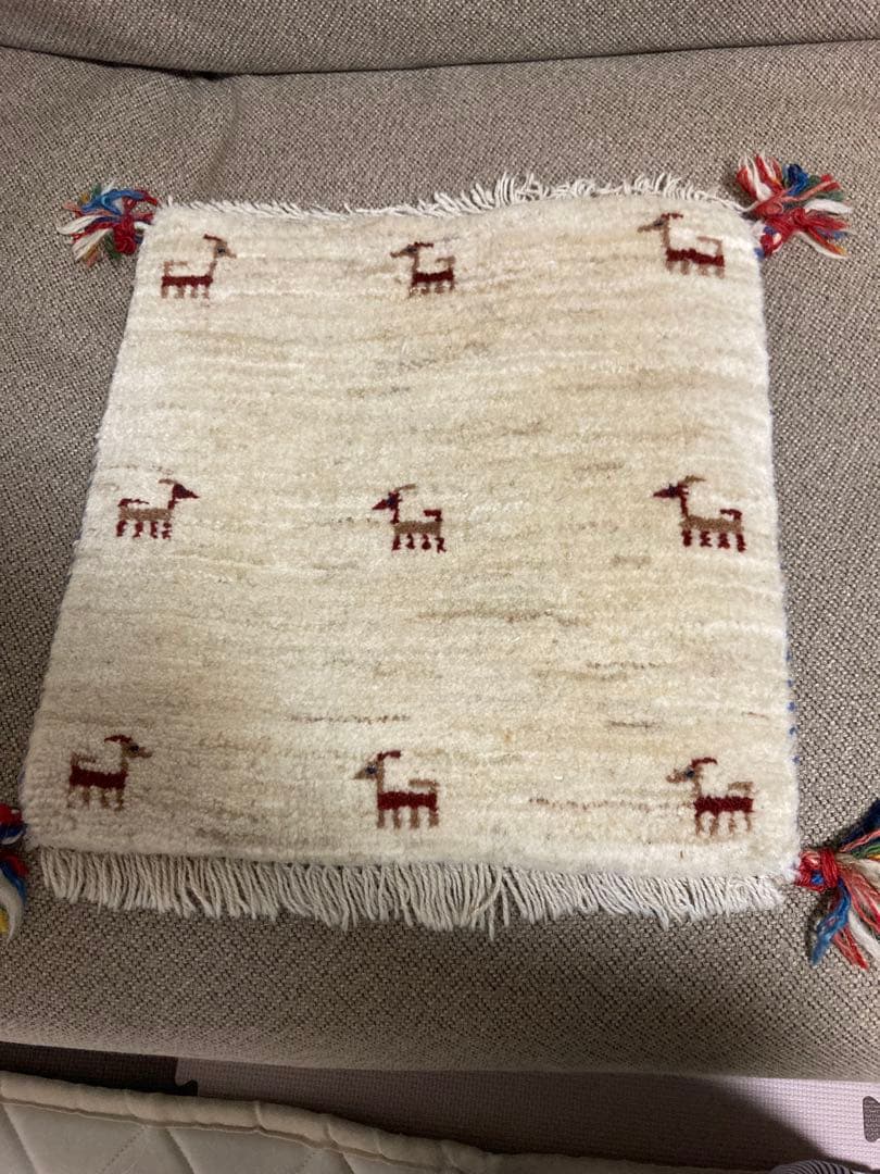 ギャッベ 座布団2枚目立った傷や汚れなし