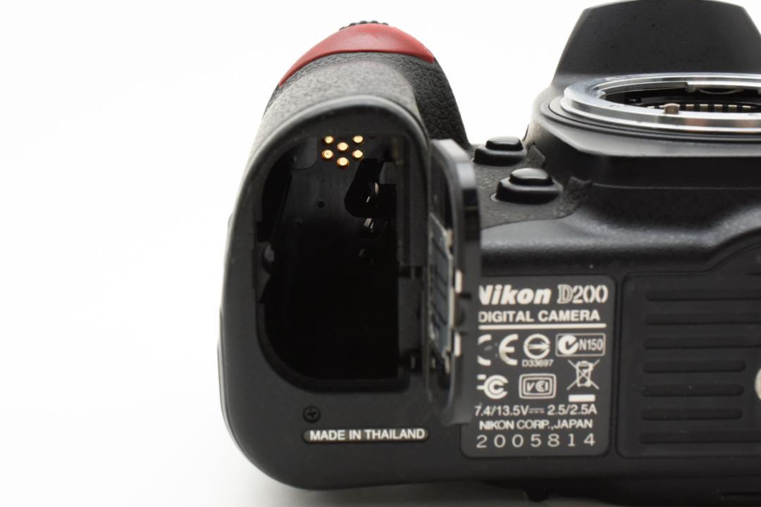 超美品 ニコン D200 ショット数 20939枚 デジタル ボディ B669