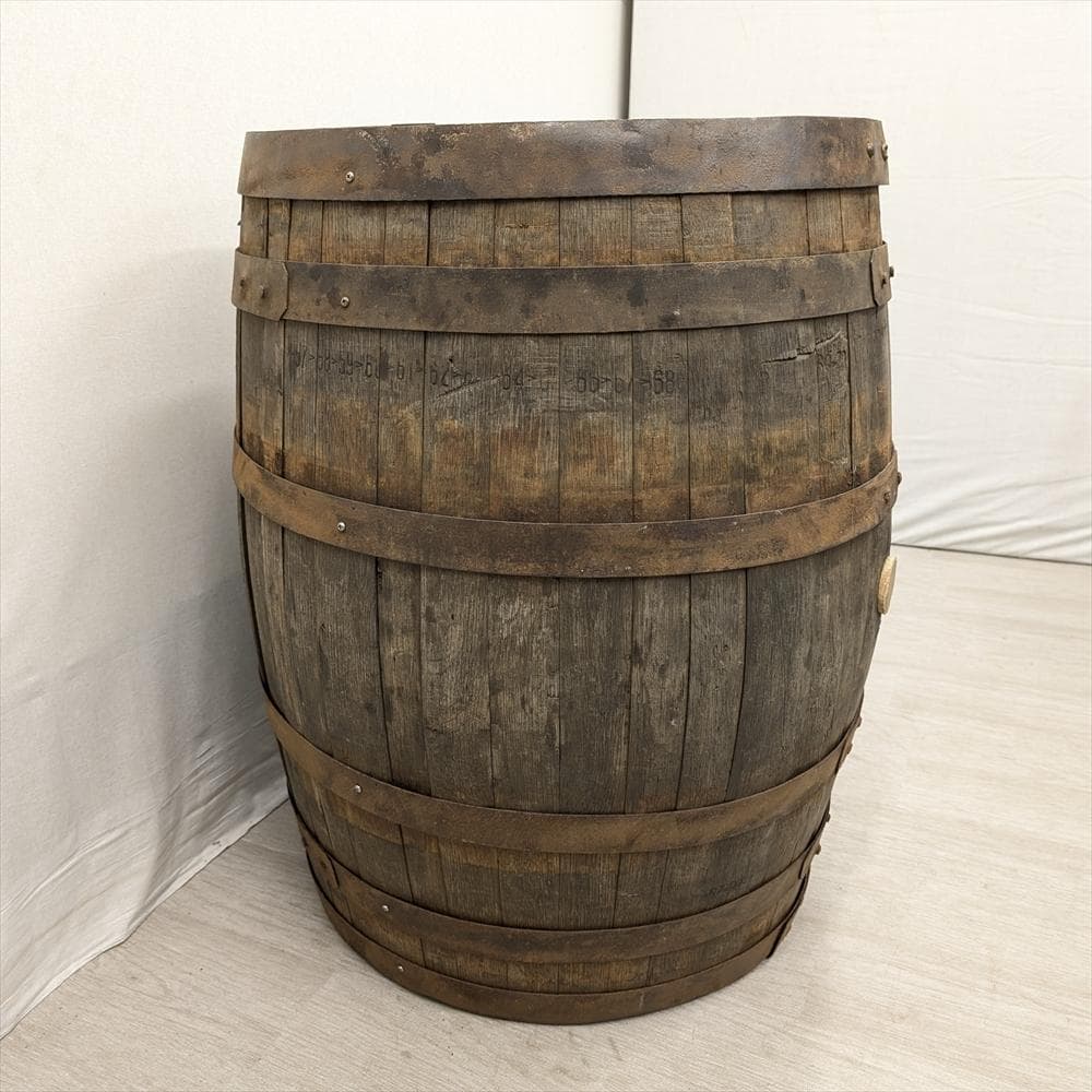 タル バレルテーブル