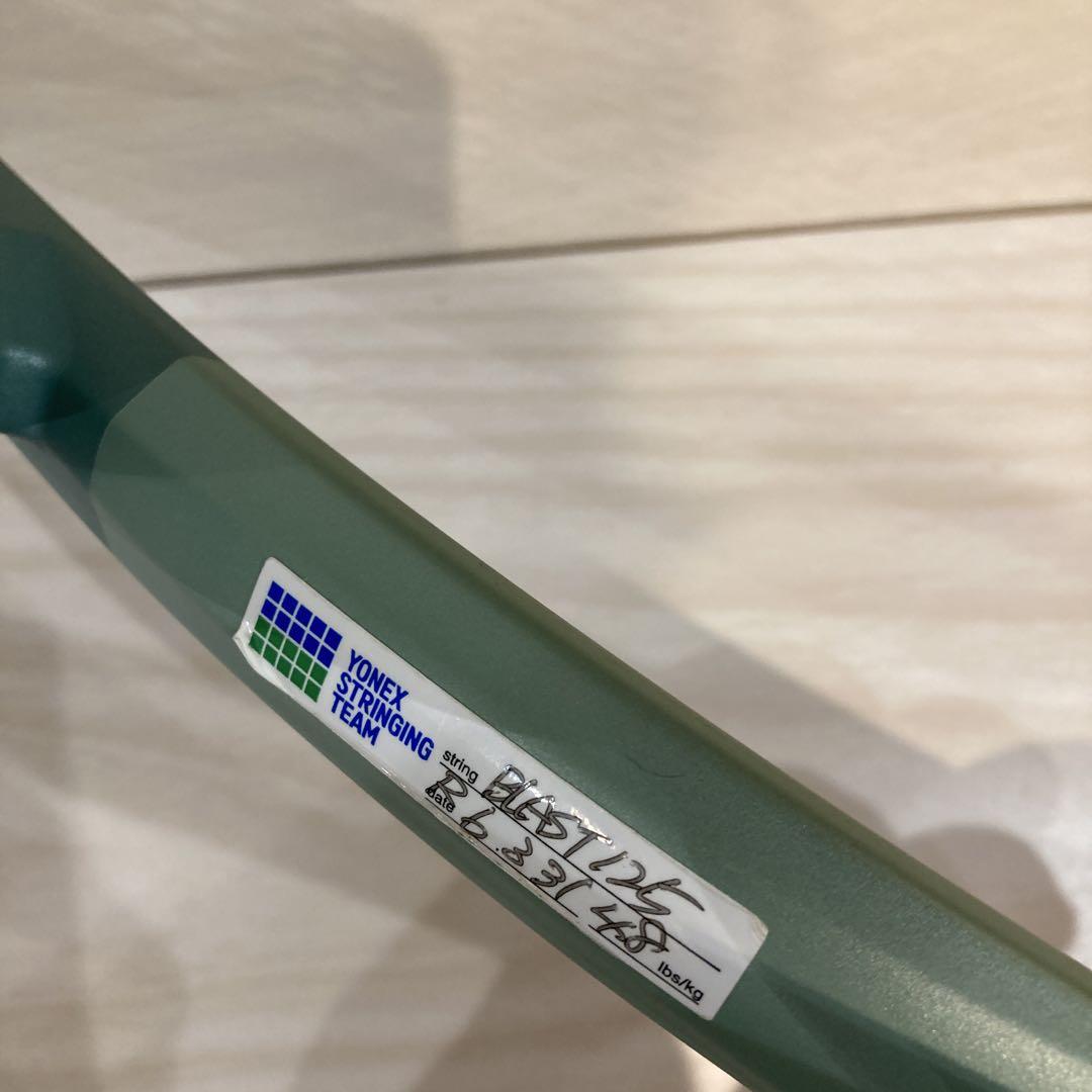 YONEX