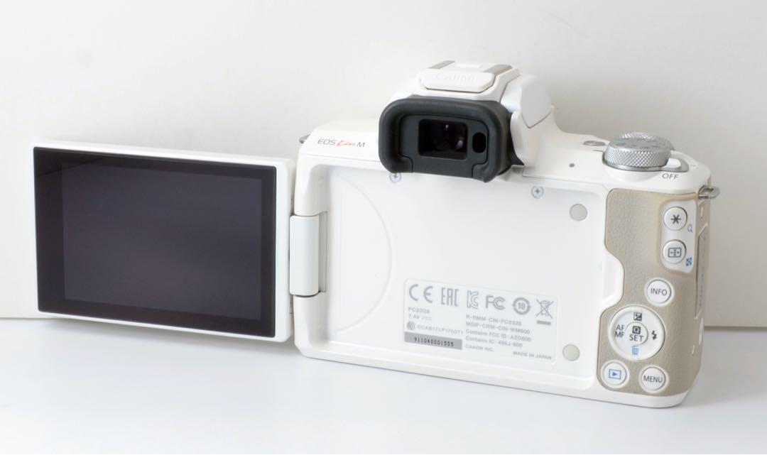 全部未使用級！Canon EOS kiss M★望遠付き★Wi-Fi内蔵