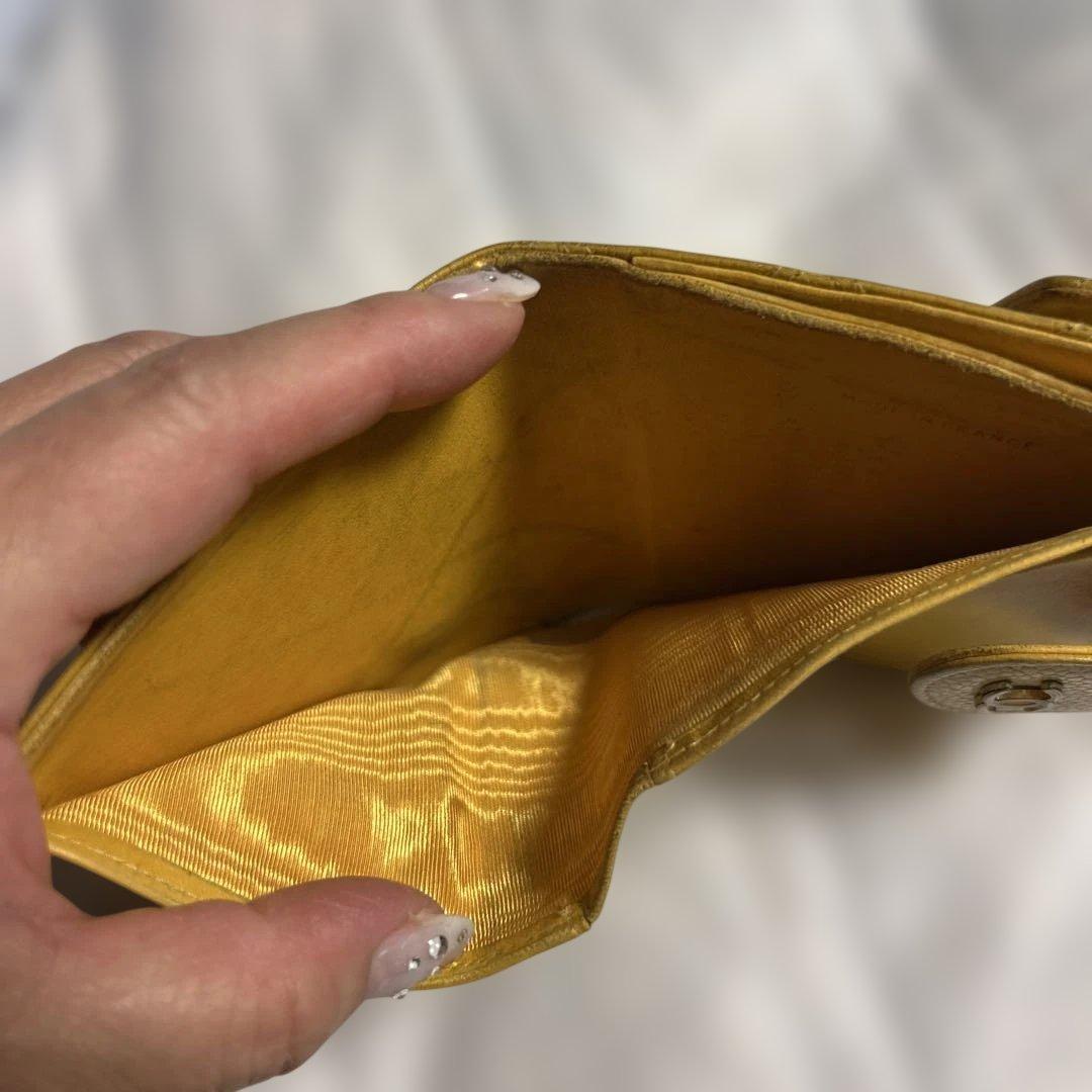 CHANEL イエローレザー 二つ折り財布