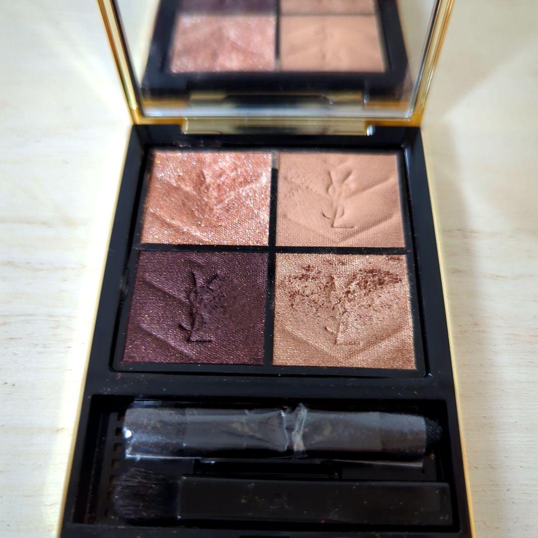 Yves Saint Laurent クチュールミニクラッチアイシャドウ710