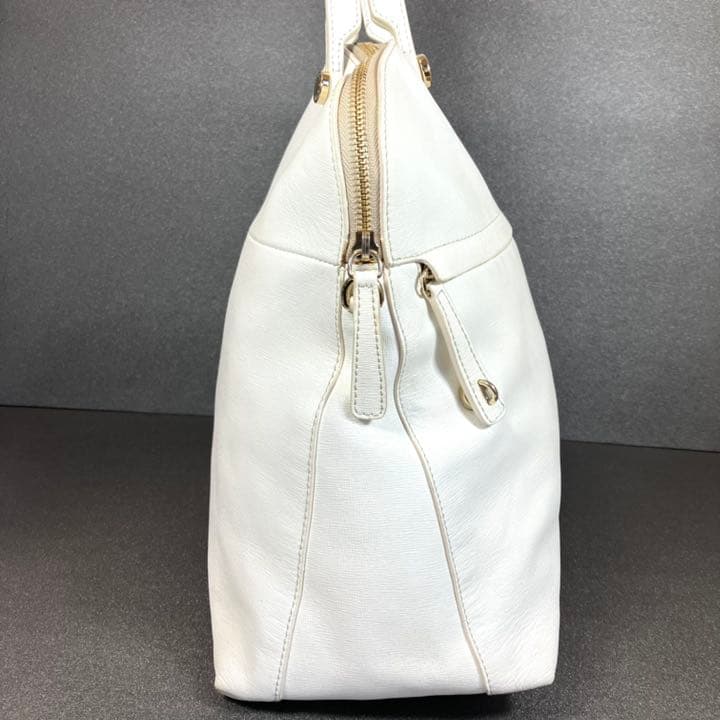 美品☆ FURLA フルラ パイパー L 2way ショルダーバッグ ホワイト