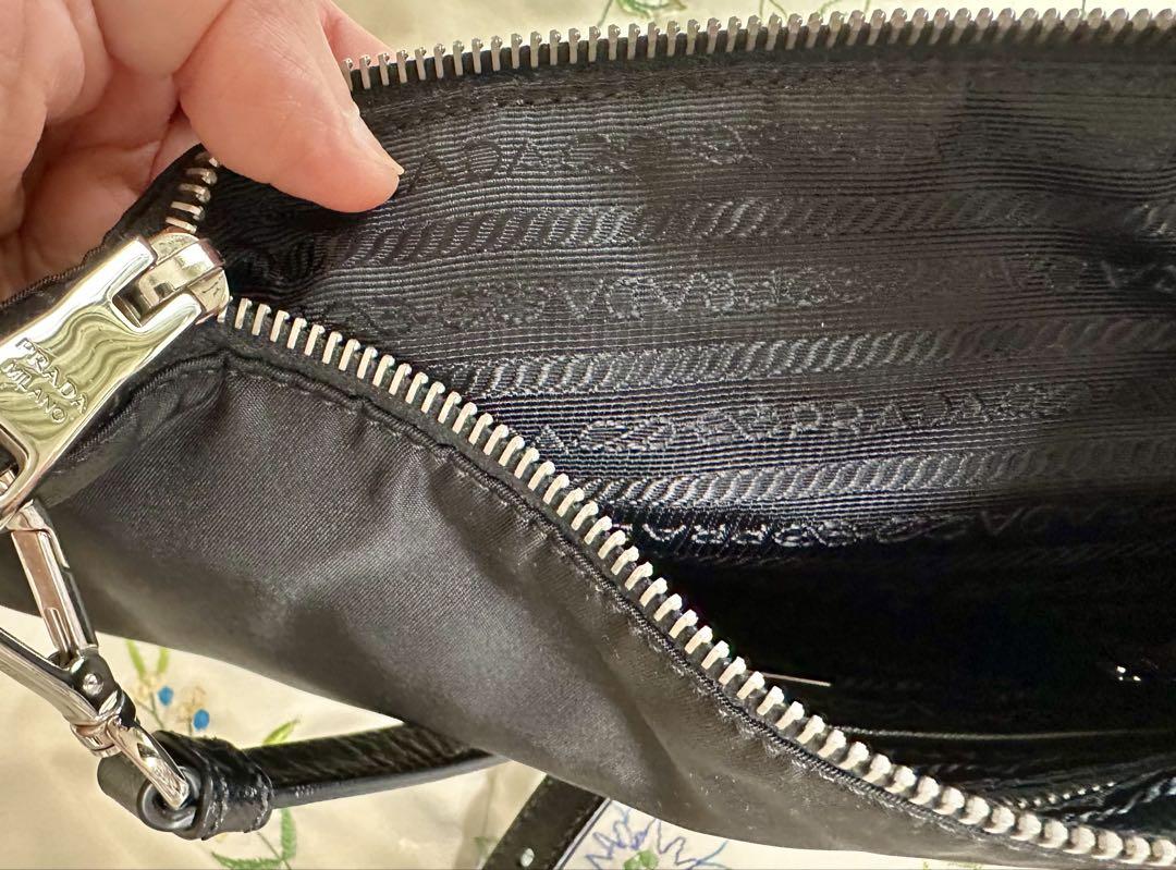 PRADA ブラックナイロンバッグ(ショルダー、クロスボディ)