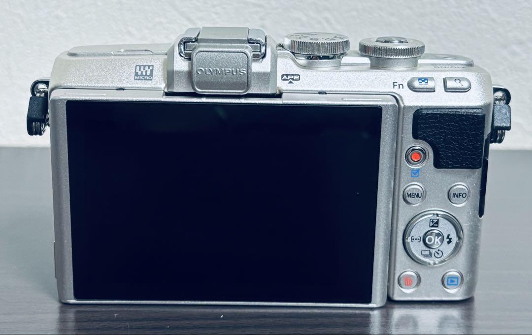 【本日限定価格】OLYMPUS PEN E-PL7 ブラック セット売り