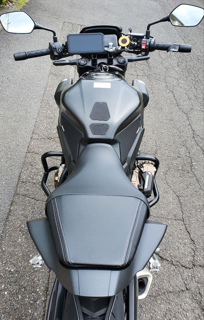 CB650R E-clutch 距離902km 車検R10/4月 CB650R E-clutch 距離902km 車検R10/4月