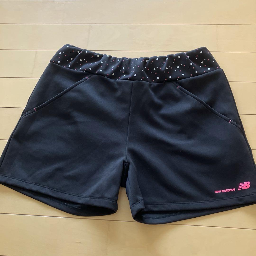 ニューバランス New Balance ショートパンツ 黒 - メルカリ
