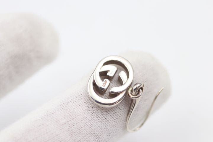 GUCCI グッチ ピアス 片耳 フック シルバー ロゴ GG | contifarma.pe