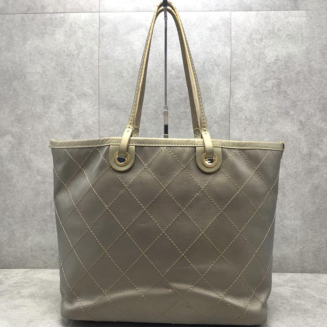 CHANEL オンザロード
