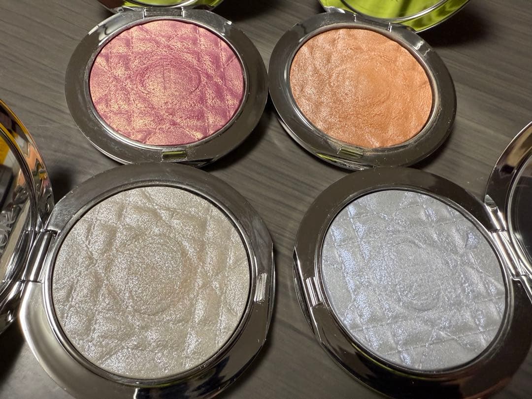 ディオールスキン フォーエヴァー グロウ ルミナイザー 4色セットChristian Dior