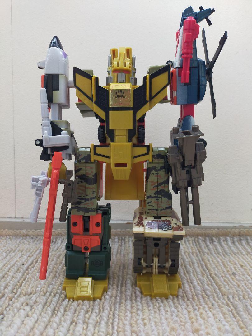 トランスフォーマーカーロボット バルディガス
