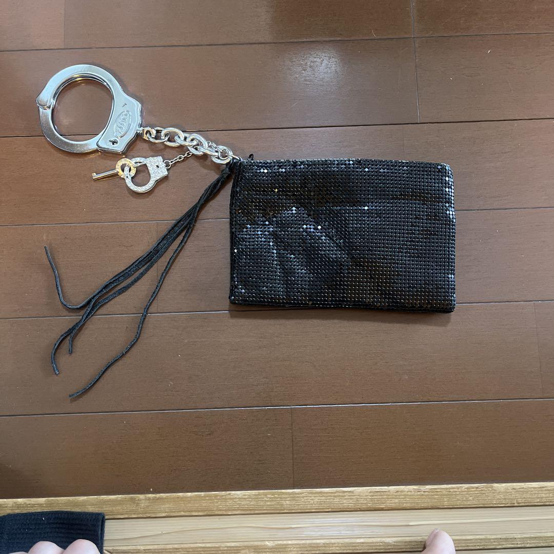 Cuffz by Linz カフスバイリンツー 手錠付き ポーチ Cuffz by Linz カフスバイリンツー 手錠付き ポーチ - メルカリ