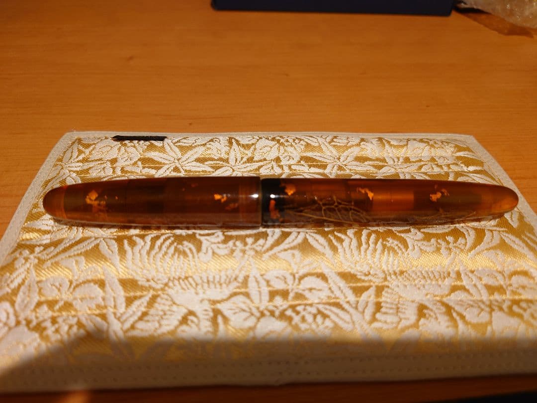 未使用　夢万年筆　ワンチャー　会津 溜透かし・透明 ひいらぎ 金箔 F細字