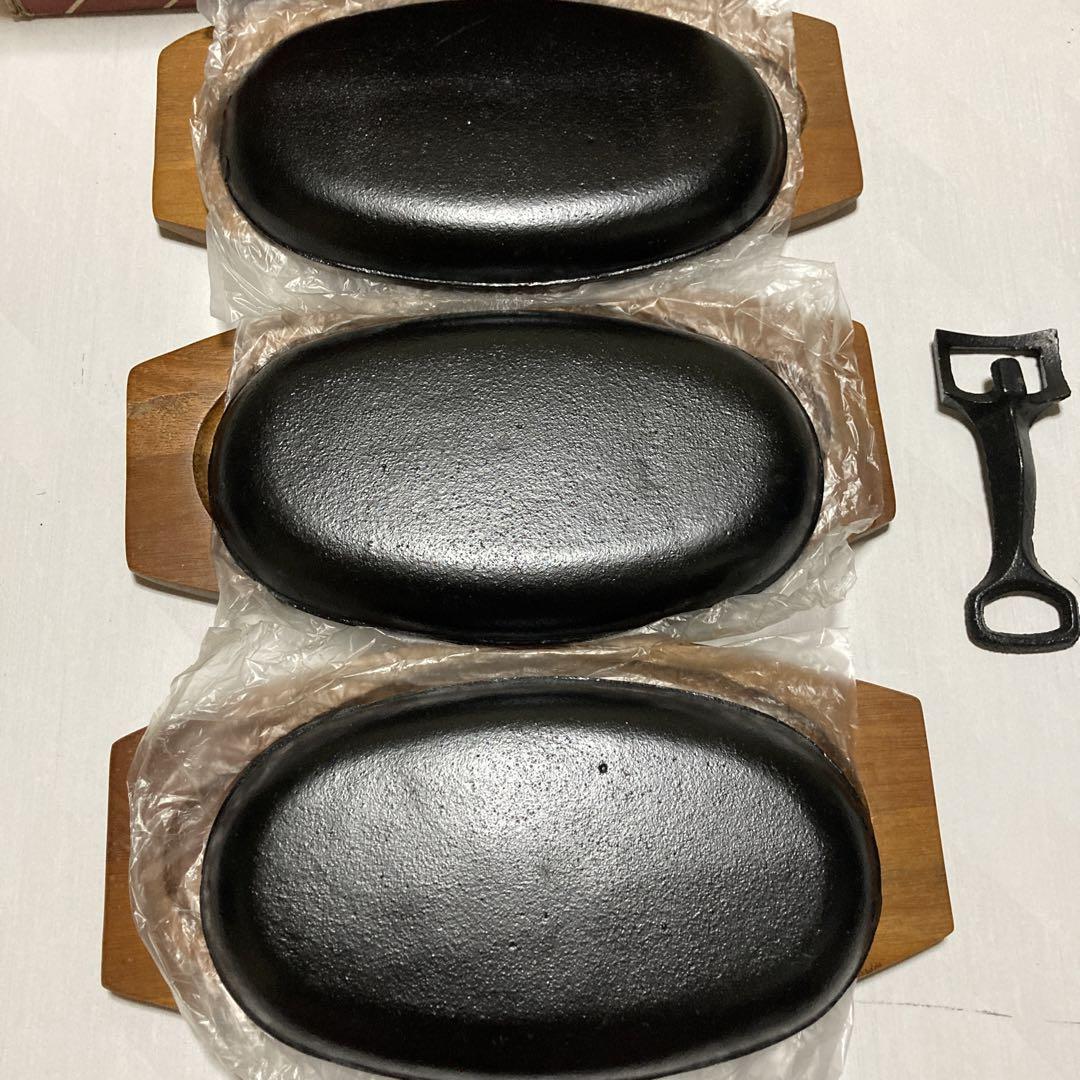 【昭和レトロ】鉄板ステーキ皿　3枚セット✖️２箱　長期保管　箱あり