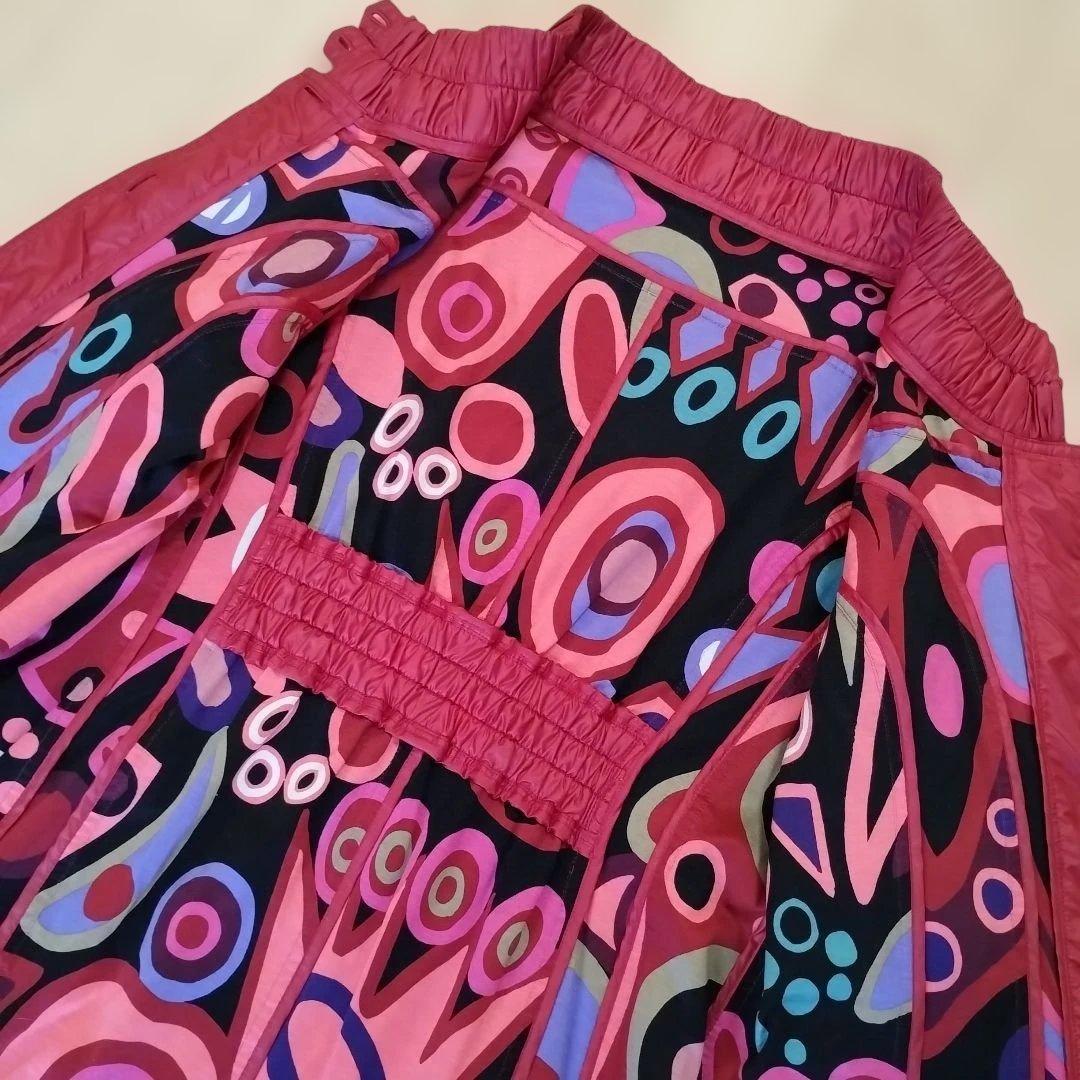 【TOKUKO 1er Vol】ノーカラーコート 裏地総柄 Aライン/赤 【TOKUKO 1er Vol】ノーカラーコート 裏地総柄 Aライン/赤