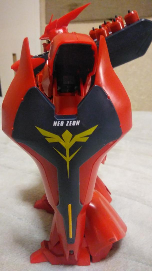 バンダイ　1/100　MG　サザビー　完成品