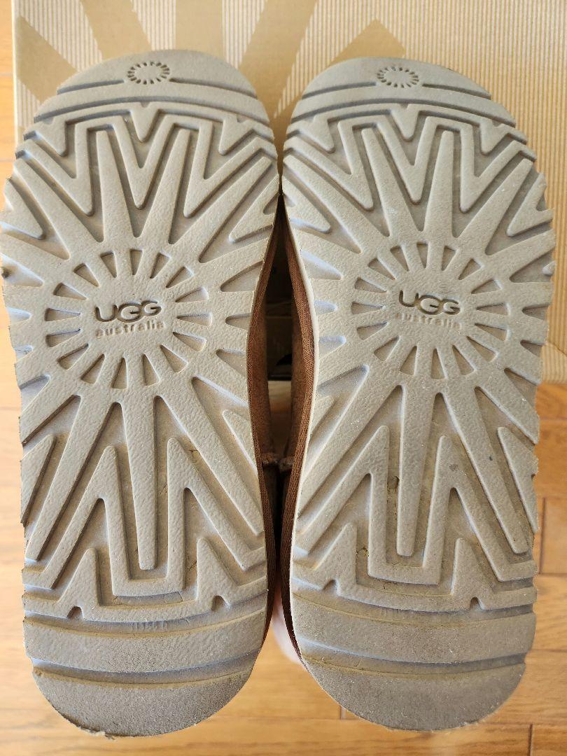 UGG　アグ　ムートンブーツ　ベージュ