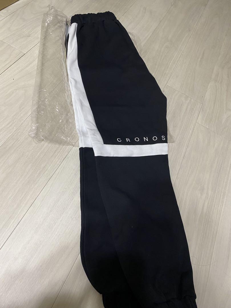 未使用タグ付きクロノスcronos メンズ ボトムス Sサイズ パンツ