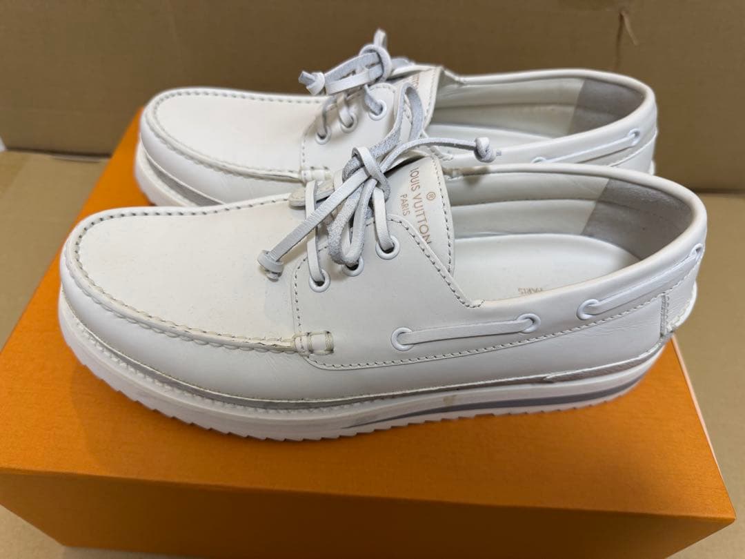 LOUIS VUITTON ホワイト スニーカー サイズ725cm LOUIS VUITTON