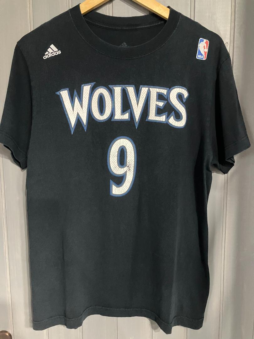 adidas アディダス NBA ウルブズ ルビオ プリントTシャツ