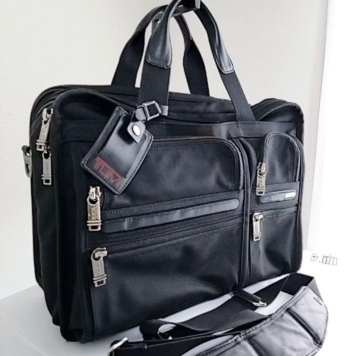 TUMI ブラック ビジネスバッグ ショルダー　ナイロン　レザー　大容量