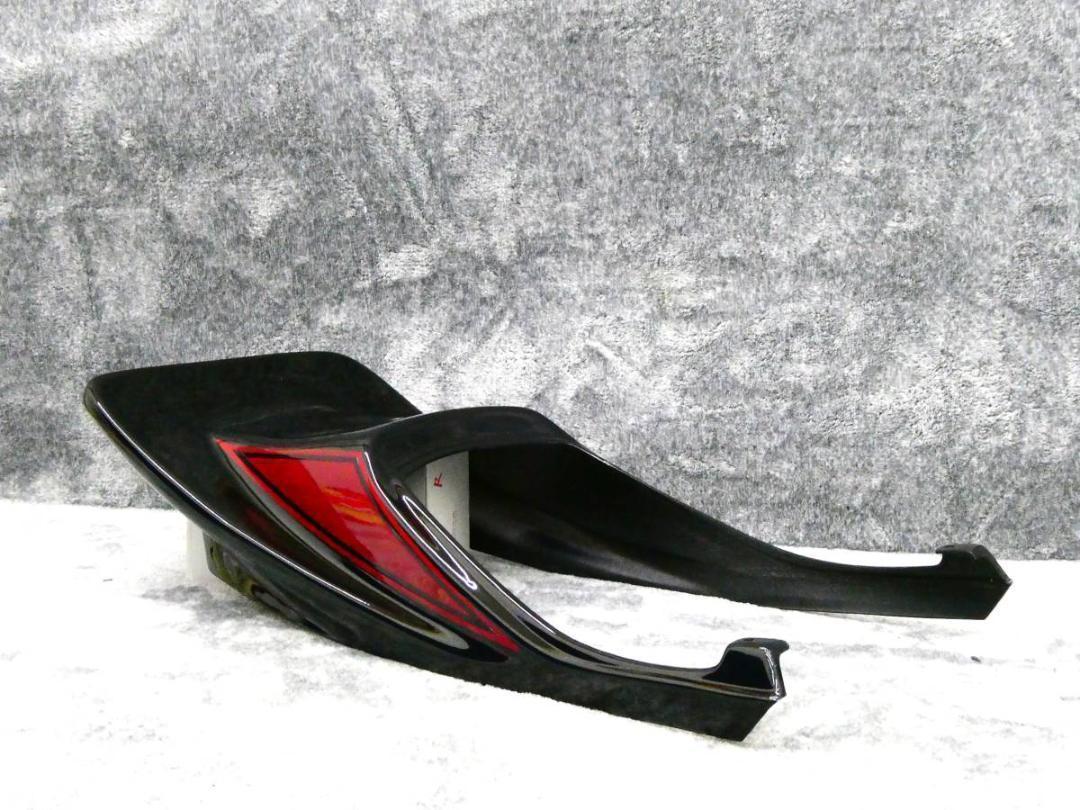 テールカウル　ハネ　黒赤　ゼファー４００/レッド