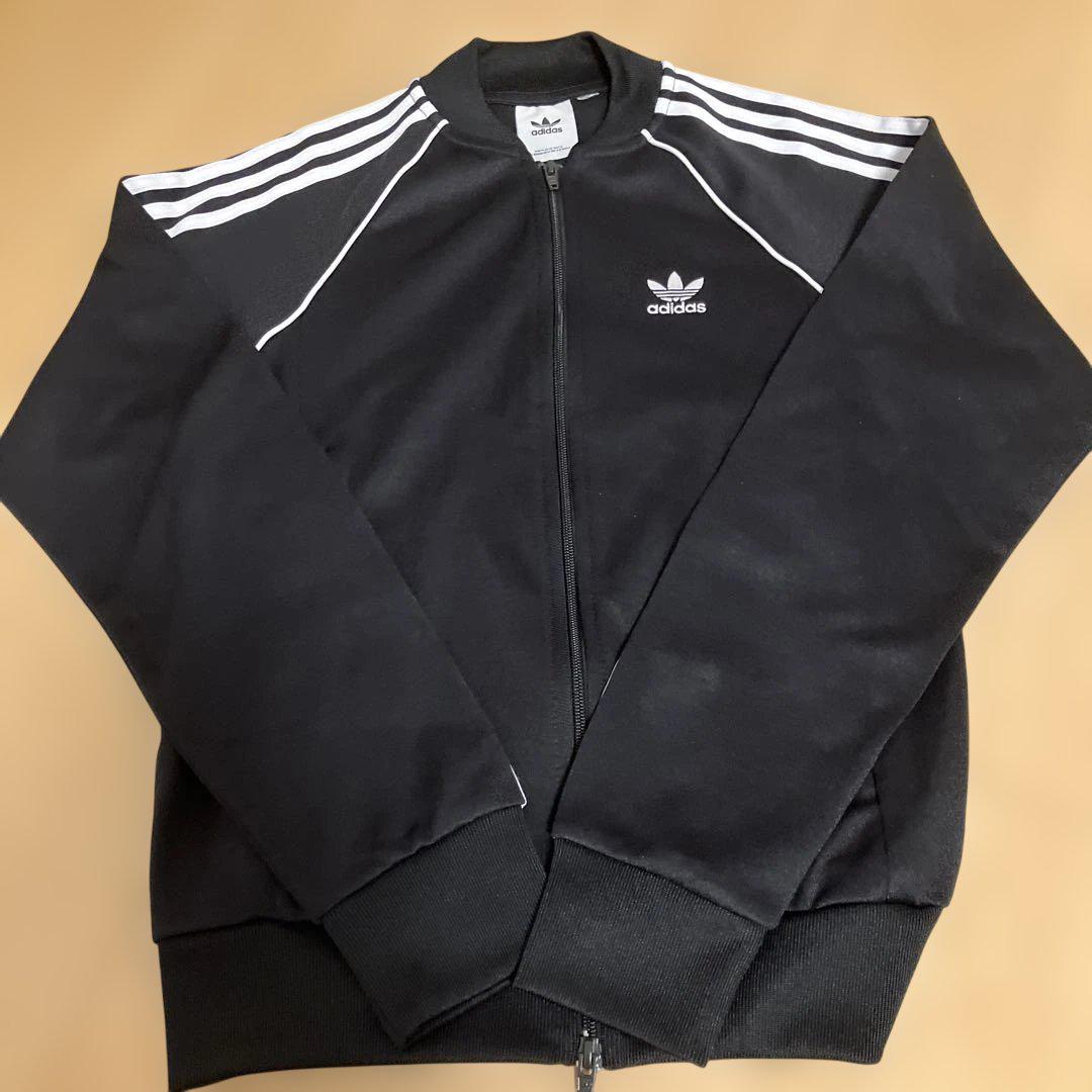 adidas ブラック ストライプ ジャケット・パンツセット