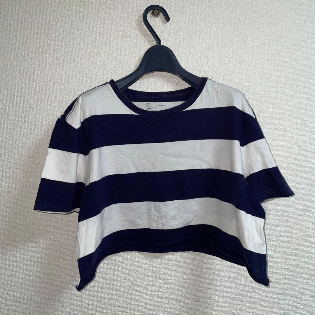 ネイビーとホワイトのストライプ クロップドTシャツ