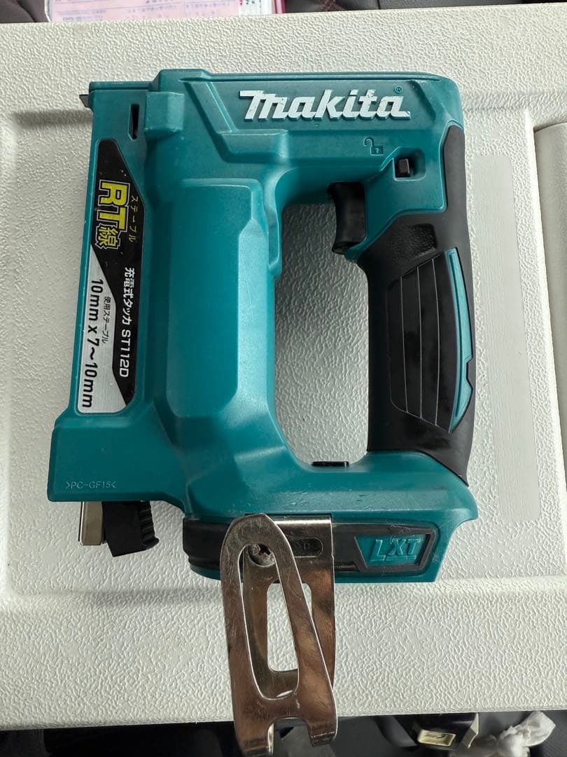マキタST112D充電式タッカ中古・美品