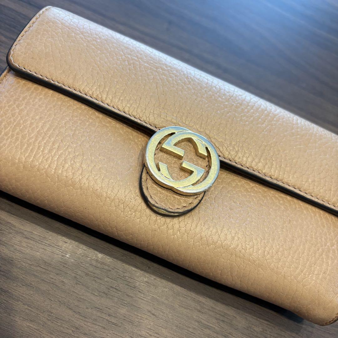 GUCCI ベージュレザー 二つ折り財布 Gucci ベージュ レザー 二つ折り財布 - メルカリ