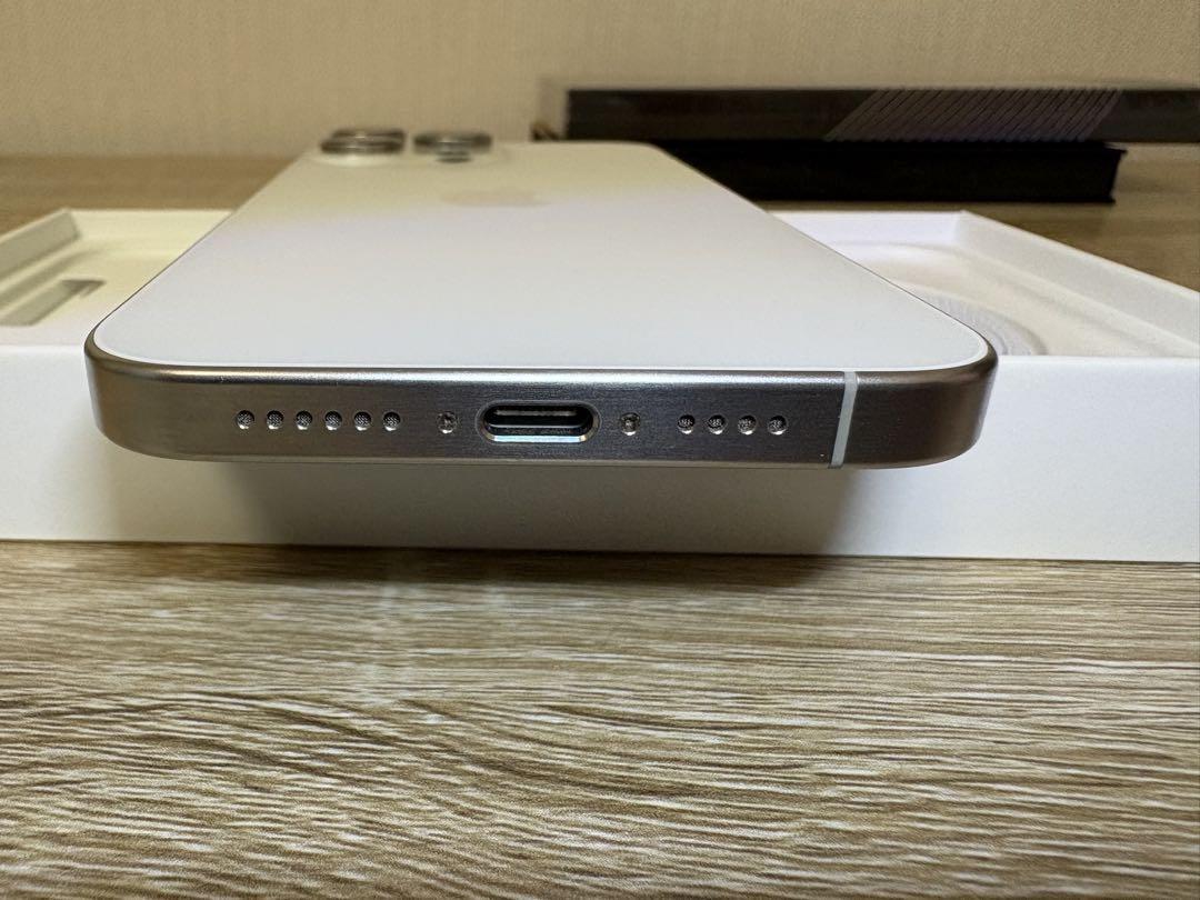 iPhone15ProMax 256GB ホワイトチタニウム